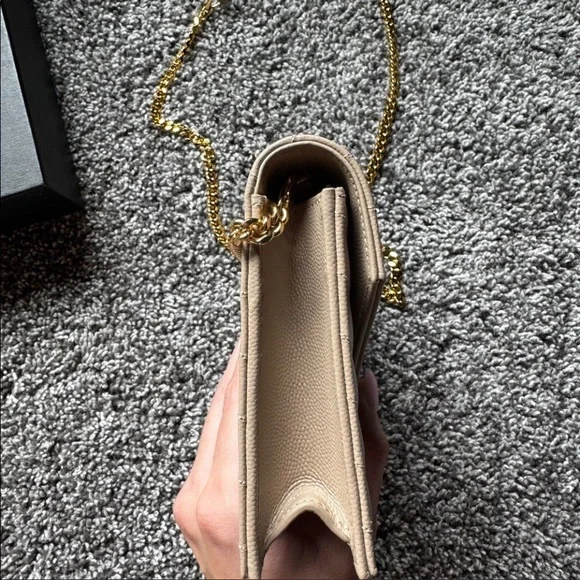 Yves Saint Laurent Cassandre Envelope Chain wallet - Picture 8 of 12